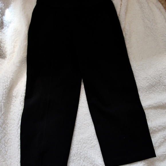 Nygard Slims by Peter Nygard Black Capri Pants Size S/P 6-8 - Picture 1 of 6